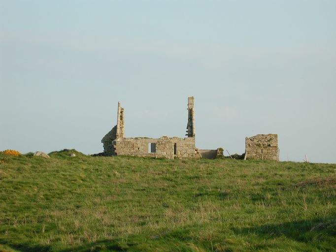 Santec : vue du corps de garde de l'île de Sieck ; Vue générale du corps de garde de l'île de Sieck