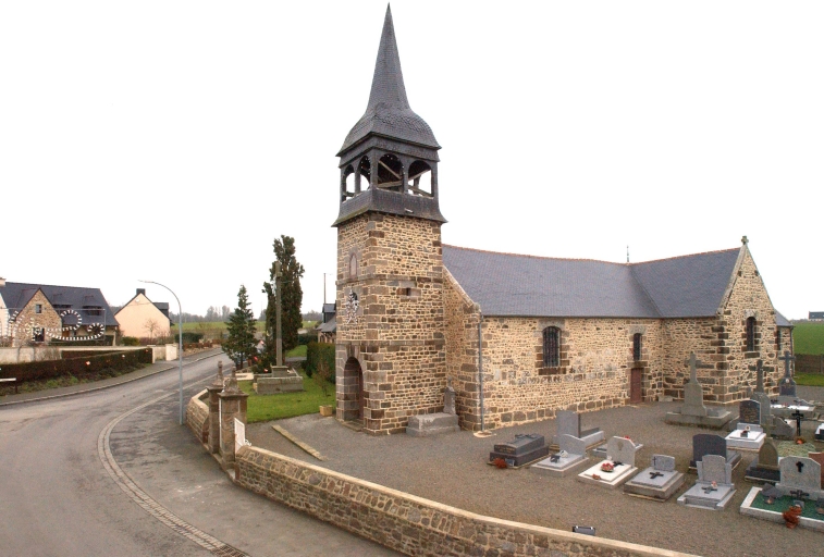 L'église Saint-Martin et son enclos : vue de situation sud-ouest