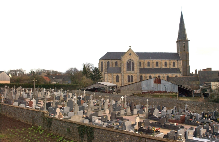 Vue générale nord-ouest ; Église paroissiale Saint-Martin, Saint-Samson (Bonnemain) - Vue générale nord-ouest