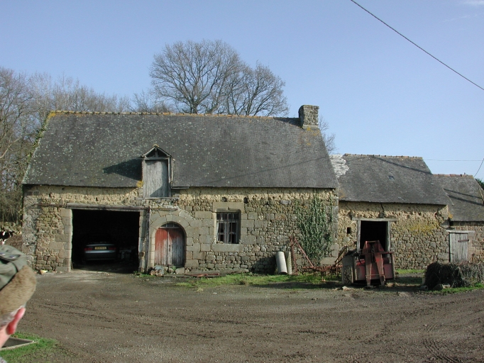 Vue générale, logis-étable ; La Gilaudière, ferme