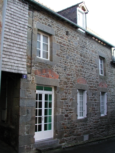 Vue de la façade Ouest maçonnée (2002).