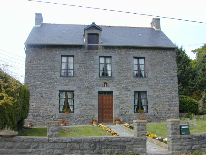 Le logis : vue générale sud