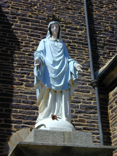 La statue : vue générale sud