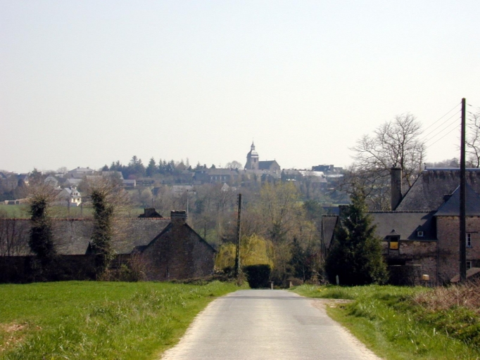 Vue générale ouest depuis la Ruisselée (commune de Paimpont) ; Le Bourg de Plélan-le-Grand vue depuis la Ruisselée (commune de Paimpont)