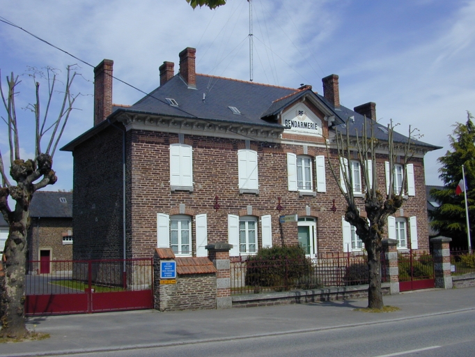La gendarmerie ; Vue générale sud-ouest ; La gendarmerie