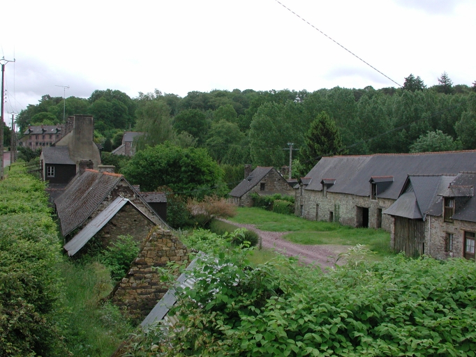 Le site ; vue de situation ouest ; Le site industriel des Forges