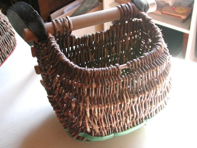 Hotte de pêche en osier brut pour poissons et crevettes grises (Jean Aubry)