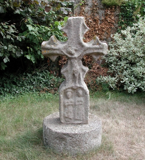 Vue générale côté face : Christ en croix