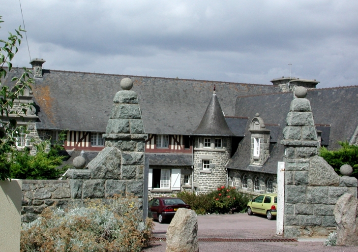Vue générale des élévations antérieures