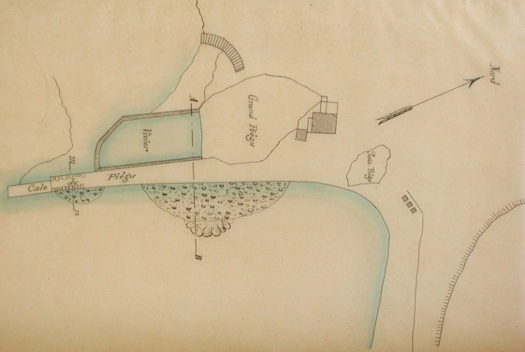 Plan de l'avant-port de Piégu en 1904 avec le quai endommagé et les dépôts sauvages de pierres (AD 22) ; Plan de l'avant-port de Piégu en 1904 avec le vivier (AD 22)