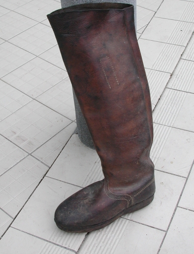 Bottes de marin islandais en cuir avec semelles en bois non cloutées (Atelier du Patrimoine)