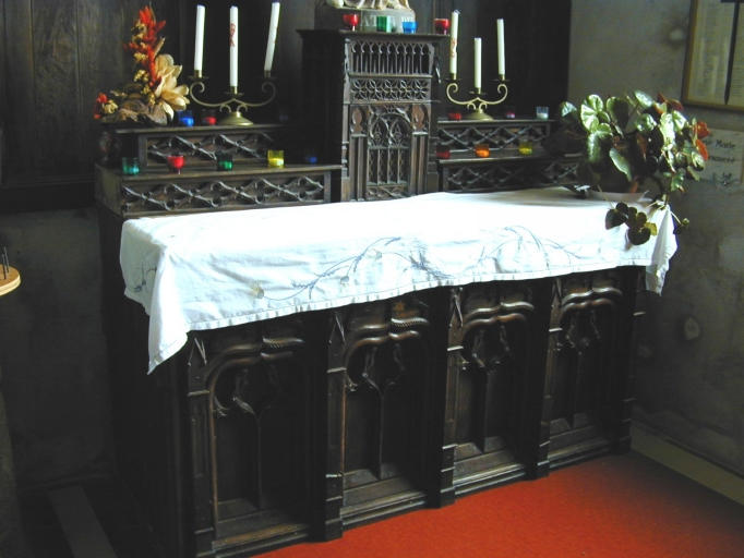Autel et retable de la chapelle sud