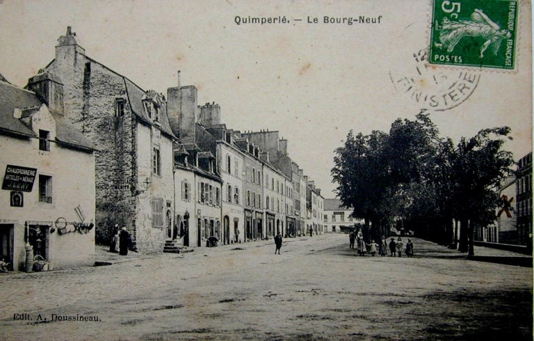 La rue du Bourgneuf, vue vers le sud. Etat vers 1900