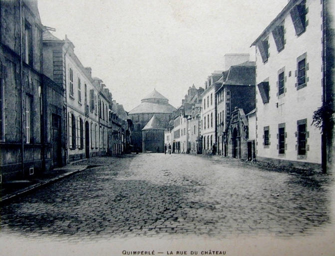 La rue du Château (rue Brémond d'Ars), vue vers le sud, fin 19e siècle