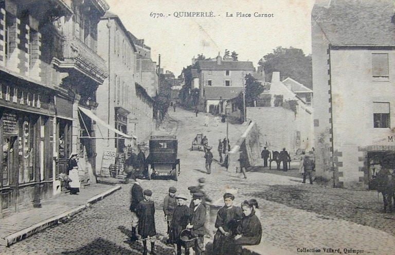 La place Carnot et la rue de Quimper, vers 1900