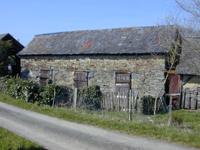 Les soues à porcs : vue générale sud-est ; Vue générale sud-est ; Les Teillais, soues en batteries du milieu du XIXe siècle