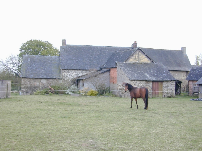 Le hameau : vue partielle nord-ouest ; Vue de situation nord-ouest
