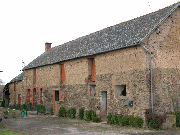 Vue générale sud est ; La ferme du Pré Bouhel