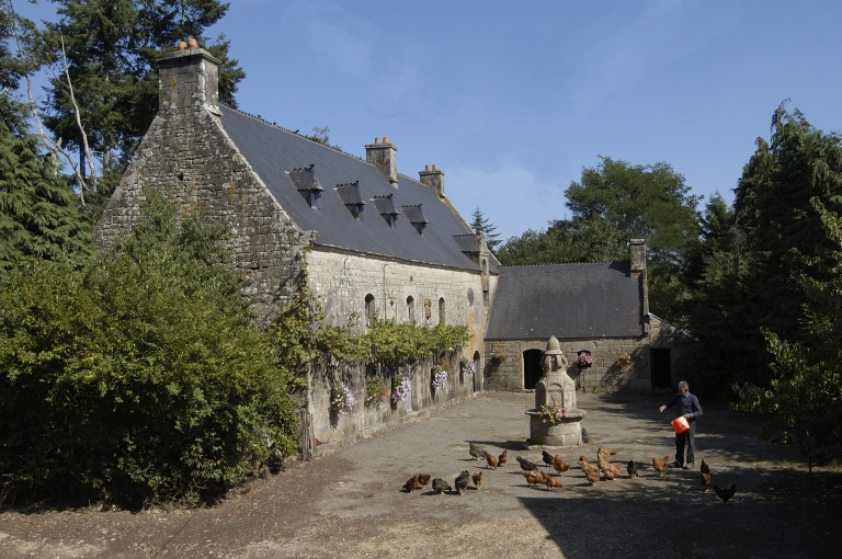 Vue générale sud-ouest ; Kerhoh, ferme, vue générale sud-ouest