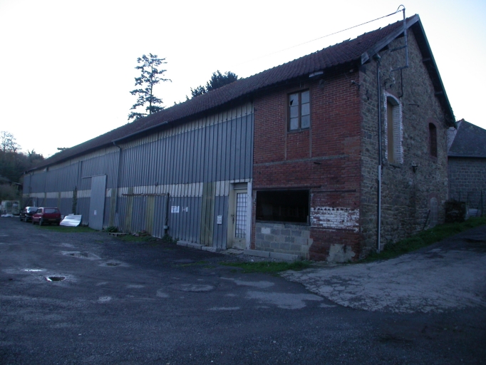 Tannerie Ruellan, puis Samson, actuellement entrepôt industriel, rue du Docteur Lavergne (Lamballe fusionnée en Lamballe-Armor en 2019) 