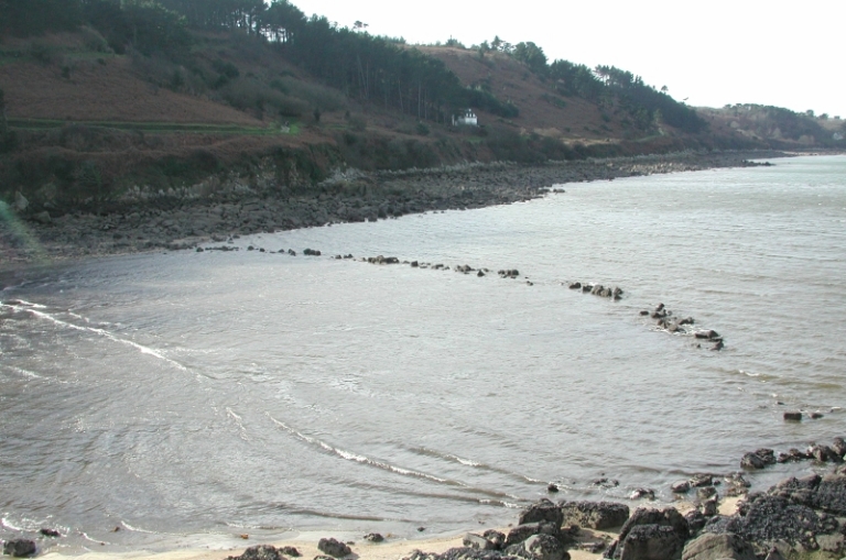 Ploulec'h. Vue générale de la pêcherie de l'anse de la Vierge ; Vue générale de la pêcherie de l'anse de la Vierge