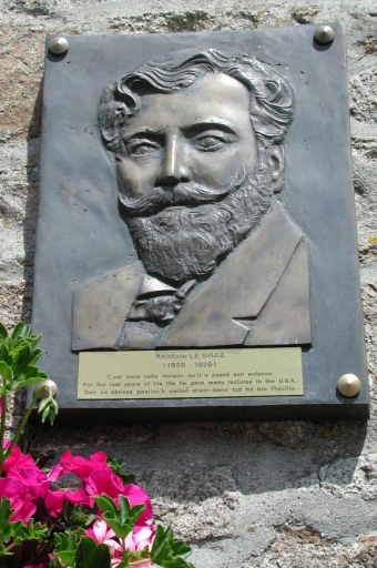 Vue générale de la plaque commémorative d'Anatole Le Braz