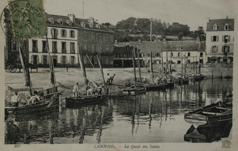 Bateau sablier à Lannion