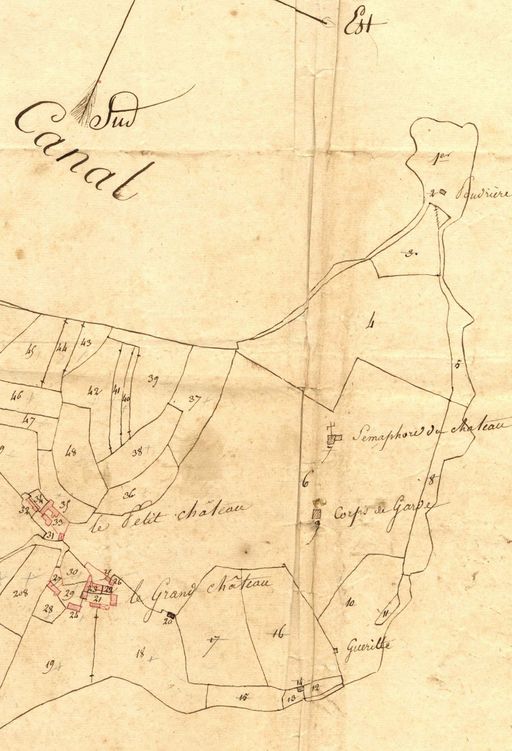 Plan de la pointe du Château, extrait du cadastre ancien de la commune de Perros-Guirec, s. d., Archives départementales des Côtes-d'Armor ; Plan de la pointe du Château, extrait du cadastre ancien de la commune de Perros-Guirec, s. d., Archives départementales des Côtes-d'Armor ; Plan de la pointe du Château, extrait du cadastre ancien de la commune de Perros-Guirec, s. d., Archives départementales des Côtes-d'Armor ; Plan de la pointe du Château, extrait du cadastre ancien de la commune de Perros-Guirec, s. d., Archives départementales des Côtes-d'Armor ; Plan de la pointe du Château, extrait du cadastre ancien de la commune de Perros-Guirec, s. d., Archives départementales des Côtes-d'Armor ; Plan de la pointe du Château, extrait du cadastre ancien de la commune de Perros-Guirec, s. d., Archives départementales des Côtes-d'Armor