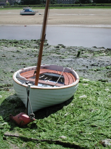 Vue générale du canot Le Petit Trégor ; Bateau de plaisance "Le Petit Trégor"