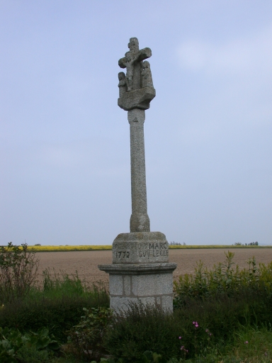 Vue générale ; Kerdrain, vue générale de la croix