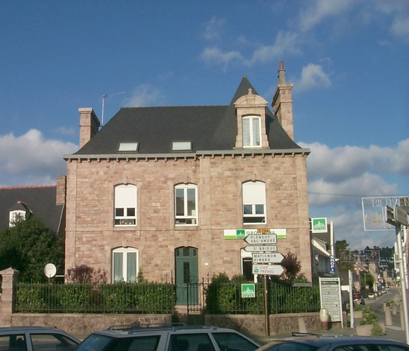 Vue générale (façade antérieure)