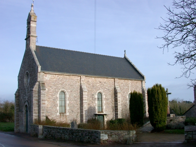 Erquy, chapelle de Saint-Pabu (3ème quart du 19ème siècle) ; Vue générale (élévation sud et pignon ouest) ; Erquy, chapelle Saint-Pabu (3ème quart du 19ème siècle)