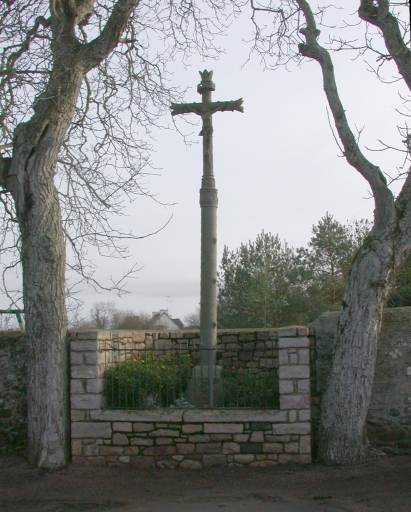 Vue générale de situation ; Erquy, Saint-Pabu. Croix des ateliers Hernot (1876)