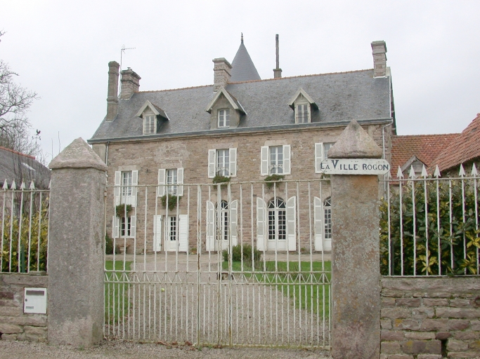 Vue générale (façade antérieure)