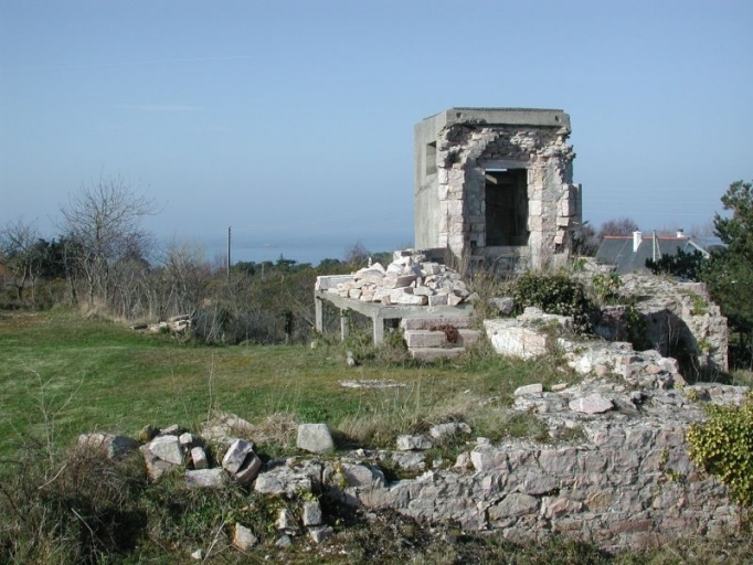 Vue générale des vestiges du sémaphore