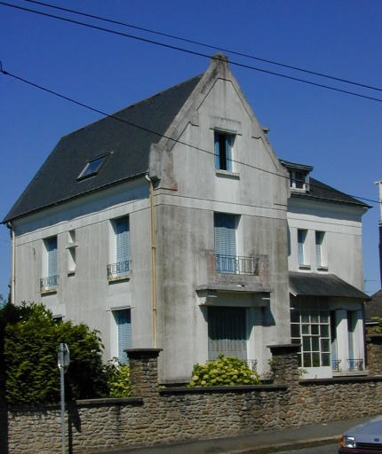 Maison : 6, rue Pierre Curie