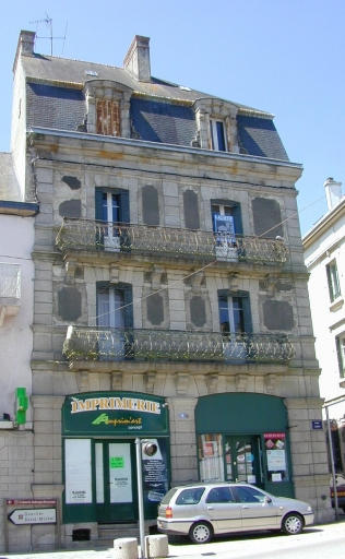 Immeuble : 4, place Carnot. Elévation est