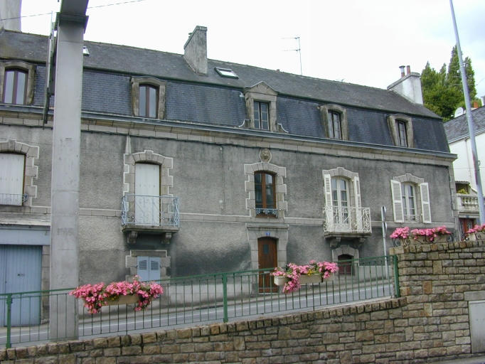 Maison : 3, rue Thiers. Elévation est