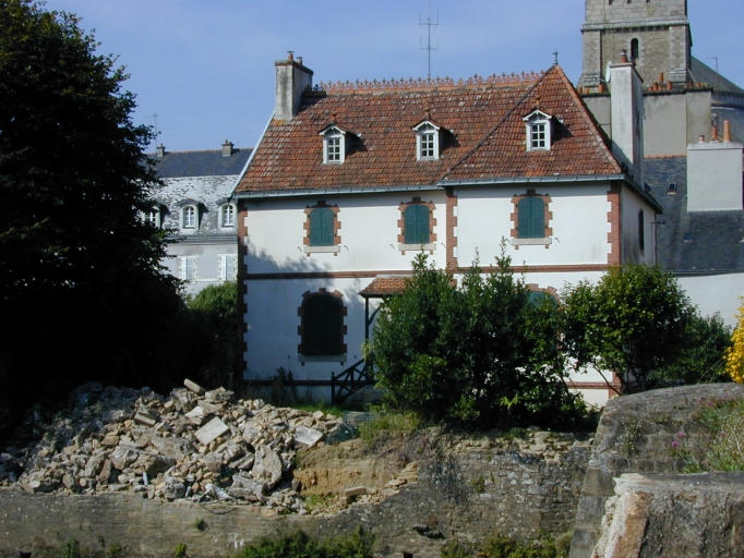 Hôtel particulier : 12, rue Ellé. Elévation est