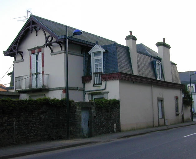 Ancien hôtel particulier : 4, rue du Combout. Vue générale nord-ouest