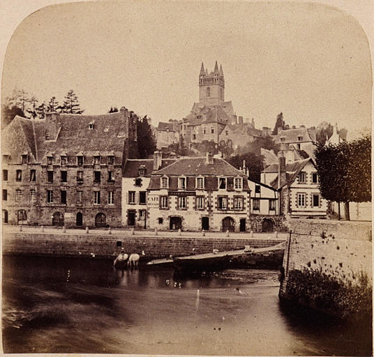 Le quai Brizeux et la haute ville. Photographie de Henry Taylor, 1859 (Musée départemental breton, Quimper)