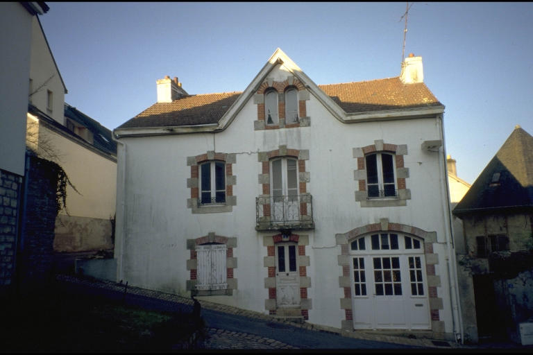 Maison : 2, rue Laënnec