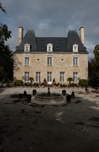 Manoir du Grand Corcé ; Vue générale : élévation Sud ; Manoir du Grand Corcé (17e siècle)