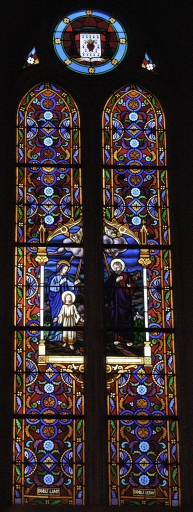 Ensemble des 8 verrières à personnages des baies 9 à 16 : Bon Pasteur, Saints Jean, Pierre, Paul, Jésus chez Marthe et Marie, Martyre de sainte Lucie, Sainte Famille, Transfiguration, ND de Lourdes, Sainte Anne d'Auray et verrière de la porte ouest