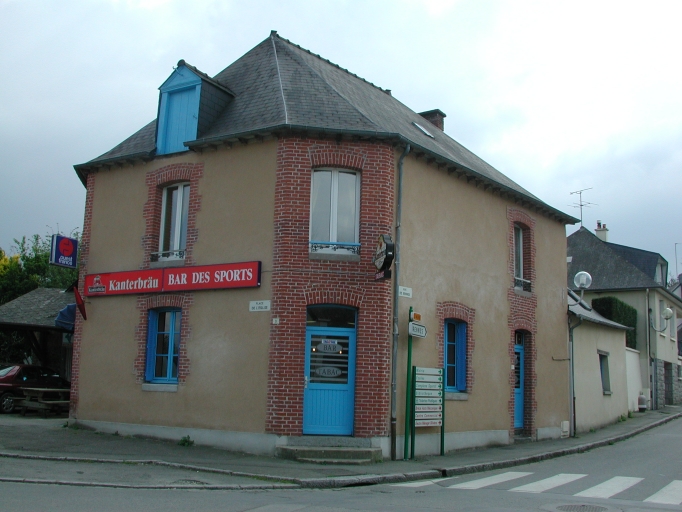 Façade nord-ouest du commerce