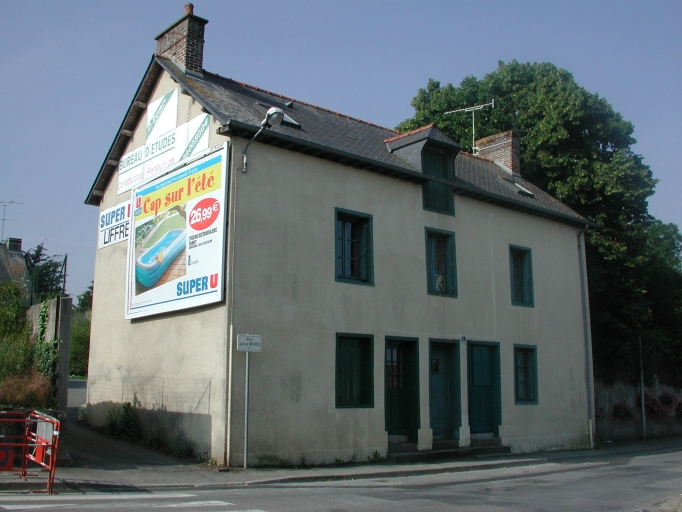 Vue nord est de la façade principale ; Unités d'habitation juxtaposées et superposées, 1 rue Julien Neveu