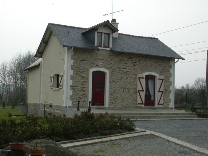 Vue générale ouest ; Maison de garde barrière