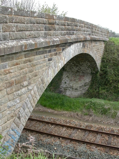 Vue générale ; Le pont de chemin de fer