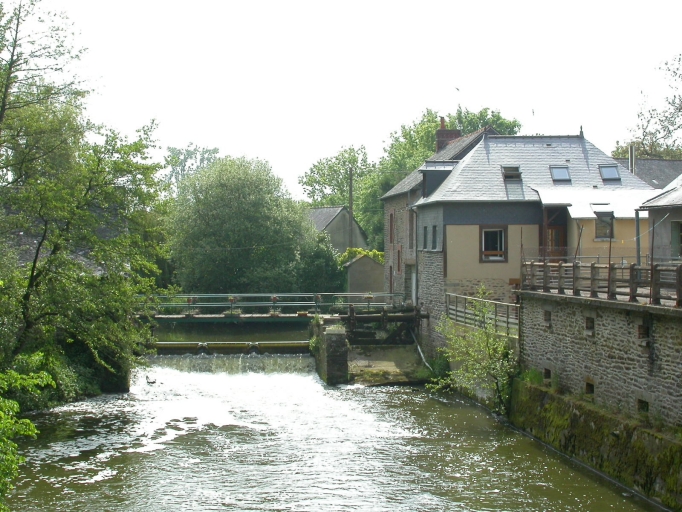 Vue générale ; Vue de l'ancien moulin de la Motte