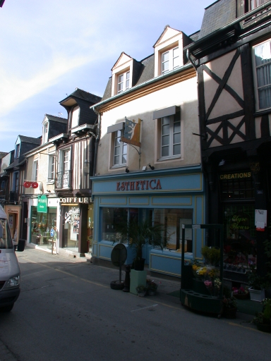 Maison à boutique, 30 rue de la Madeleine (Châteaugiron)